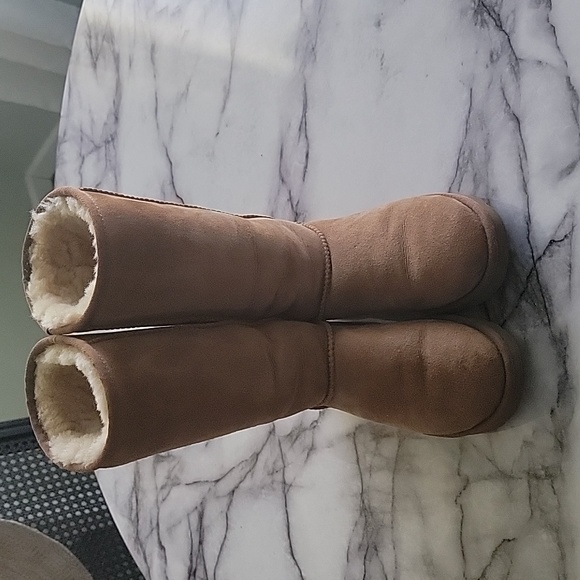 Ugg classic tall II boot - Picture 1 of 4